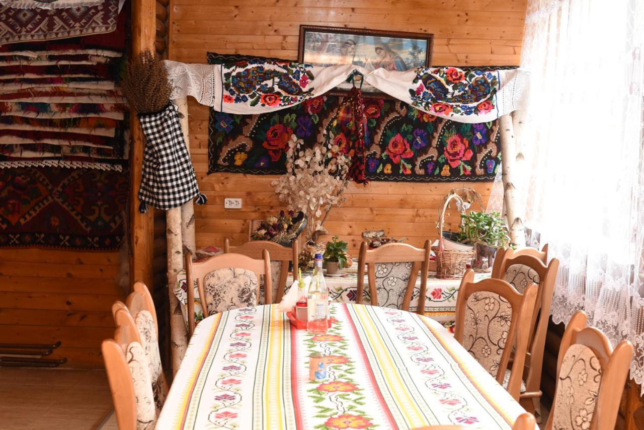 Pension Ioana Lavita Vadu Izei Exteriör bild